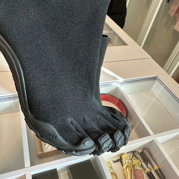 NEW LIMITED EDITION Balenciaga x Vibram Heeled Toe Shoes Extra RARE - Picture 11 of 13